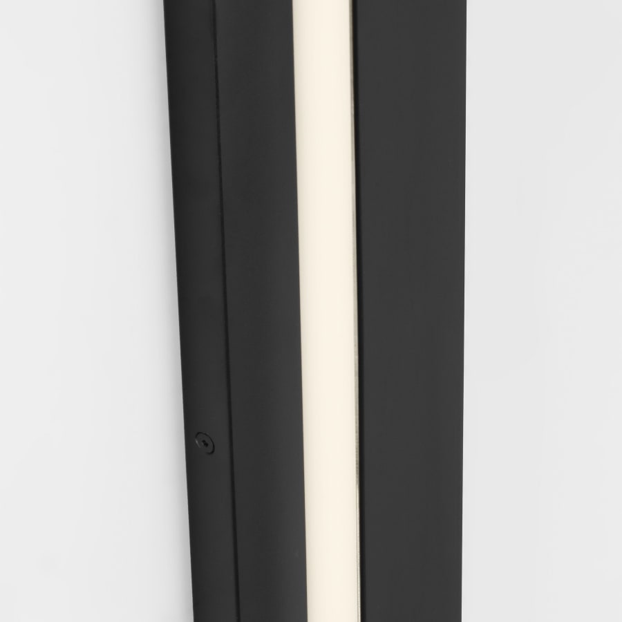 Visual Comfort Aspen 60" Outdoor Wall Sconce